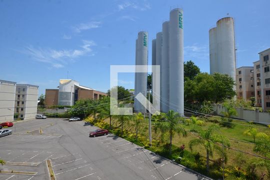 Vista do Quarto 1 de apartamento para alugar com 2 quartos, 43m² em Cosmos, Rio de Janeiro