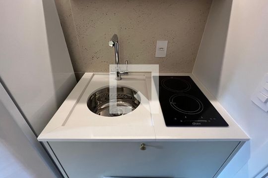 Cozinha de kitnet/studio à venda com 1 quarto, 23m² em Pinheiros, São Paulo