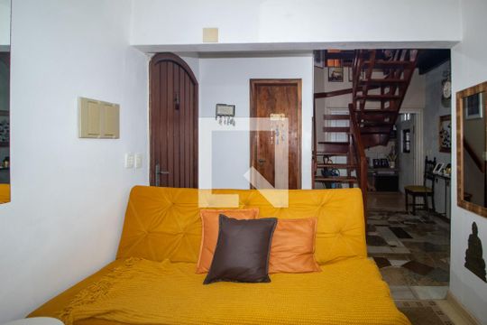 Sala de casa de condomínio para alugar com 3 quartos, 120m² em Tristeza, Porto Alegre