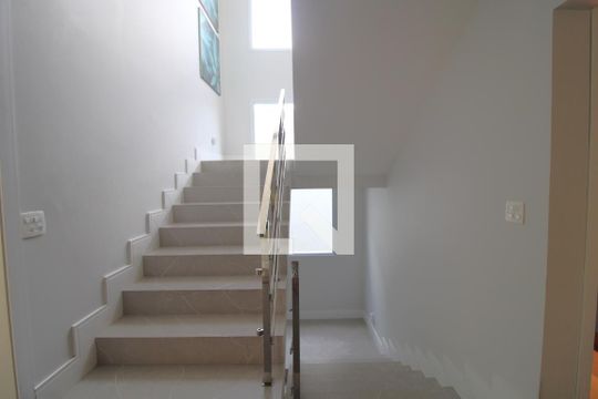 Escada de casa à venda com 4 quartos, 637m² em Interlagos, São Paulo