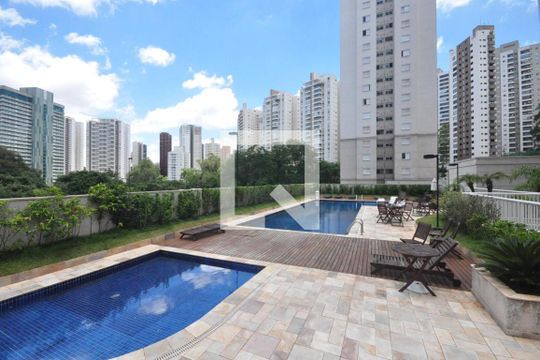 Piscina de apartamento para alugar com 2 quartos, 55m² em Vila Andrade, São Paulo