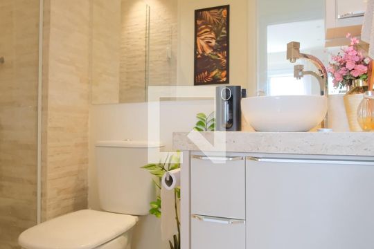 Banheiro Social de apartamento à venda com 2 quartos, 65m² em Vila Zilda, São Paulo