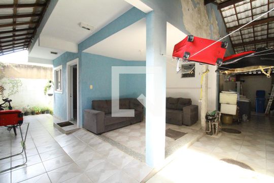 Garagem de casa de condomínio à venda com 3 quartos, 150m² em Jacarepaguá, Rio de Janeiro