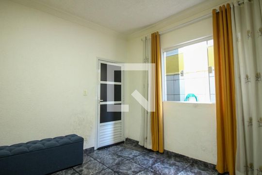 Sala ( Casa 1) de casa para alugar com 4 quartos, 300m² em Vila Ivone, São Paulo