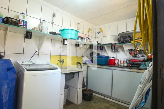 Área de Serviço de casa para alugar com 4 quartos, 300m² em Vila Ivone, São Paulo