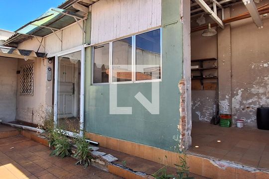 Quintal de casa à venda com 2 quartos, 400m² em Barcelona, São Caetano do Sul