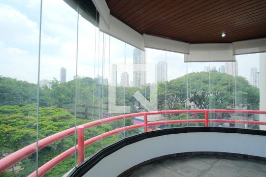 Varanda de apartamento para alugar com 4 quartos, 200m² em Vila Gomes Cardim, São Paulo
