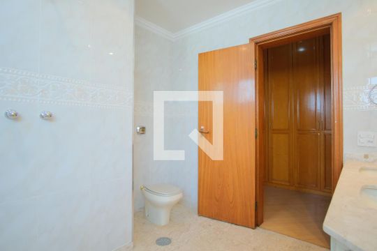 Banheiro da Suíte 1 de apartamento para alugar com 4 quartos, 200m² em Vila Gomes Cardim, São Paulo