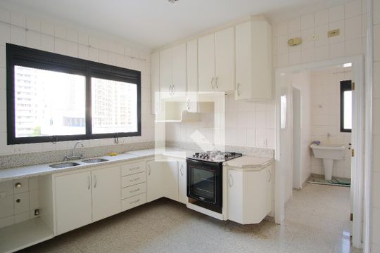 Cozinha de apartamento para alugar com 4 quartos, 200m² em Vila Gomes Cardim, São Paulo