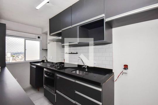 Cozinha de apartamento à venda com 2 quartos, 44m² em Vila Suzana, São Paulo