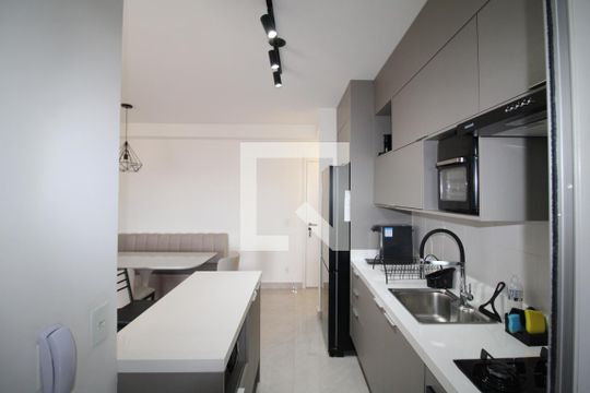Sala / Cozinha de apartamento à venda com 2 quartos, 64m² em Parada Inglesa, São Paulo