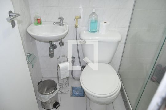 Banheiro de apartamento à venda com 2 quartos, 72m² em Cachambi, Rio de Janeiro