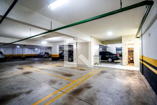 Garagem de apartamento à venda com 4 quartos, 125m² em Vila Gomes Cardim, São Paulo