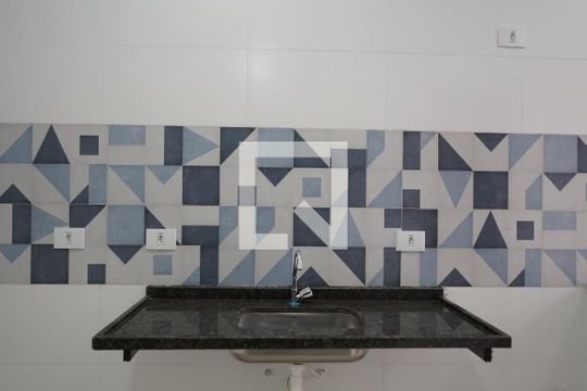 Cozinha de apartamento à venda com 1 quarto, 27m² em Vila Invernada, São Paulo