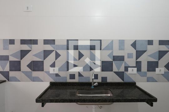 Cozinha de apartamento à venda com 1 quarto, 27m² em Vila Invernada, São Paulo