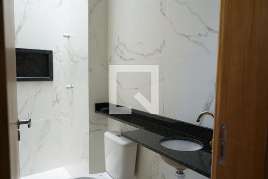 Banheiro de apartamento à venda com 1 quarto, 27m² em Vila Invernada, São Paulo