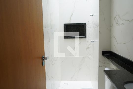Banheiro de apartamento à venda com 1 quarto, 27m² em Vila Invernada, São Paulo