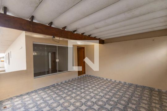 Garagem de casa para alugar com 2 quartos, 150m² em Vila do Castelo, São Paulo