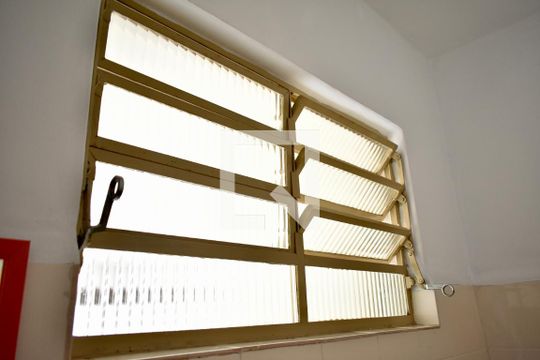 Banheiro de Serviço de casa à venda com 3 quartos, 120m² em Mirandópolis, São Paulo