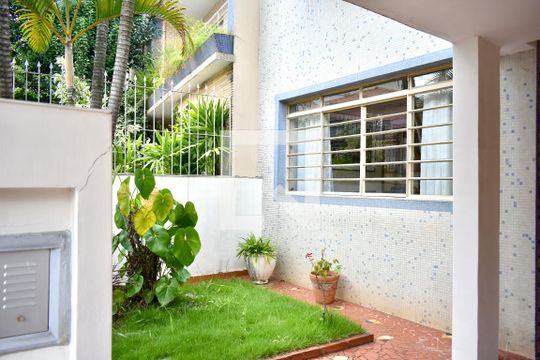 Jardim de casa à venda com 3 quartos, 120m² em Mirandópolis, São Paulo