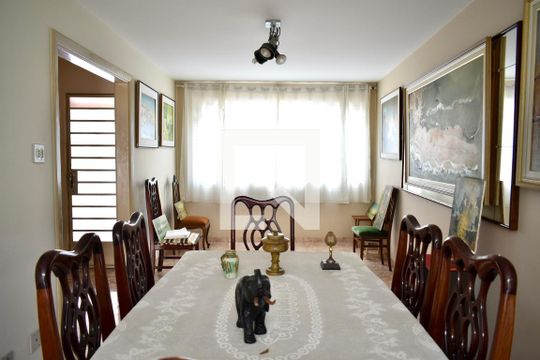 Sala de casa à venda com 3 quartos, 120m² em Mirandópolis, São Paulo