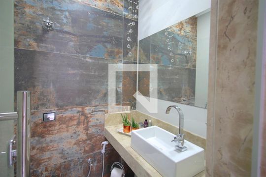 Banheiro de casa à venda com 4 quartos, 316m² em Renascença, Belo Horizonte