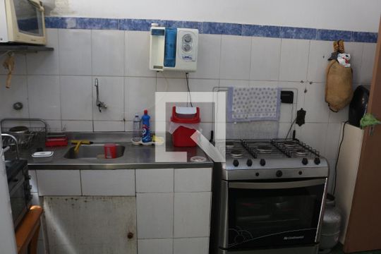Casa 3 Cozinha de casa à venda com 3 quartos, 360m² em Califórnia, Belo Horizonte