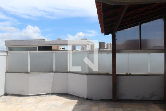 Cobertura de casa de condomínio para alugar com 3 quartos, 200m² em Vila Mariza Mazzei, São Paulo