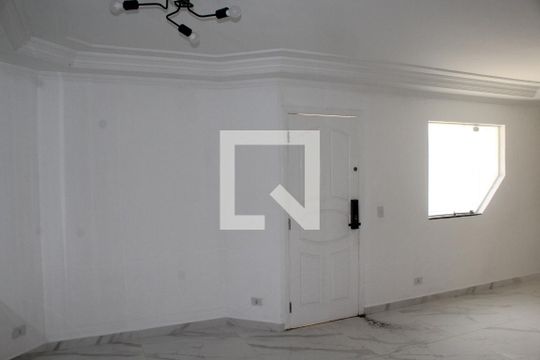 Casa de Condomínio para alugar com 3 quartos, 200m² em Vila Mariza Mazzei, São Paulo