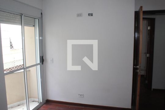 Suíte de casa de condomínio à venda com 3 quartos, 200m² em Vila Mariza Mazzei, São Paulo