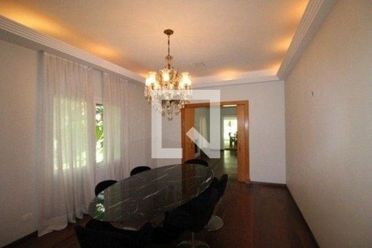 Casa de Condomínio para alugar com 4 quartos, 650m² em Super Quadra Morumbi, São Paulo