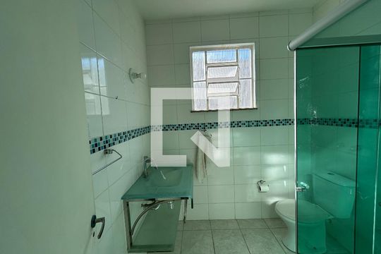 Banheiro de casa para alugar com 2 quartos, 95m² em Piedade, Rio de Janeiro