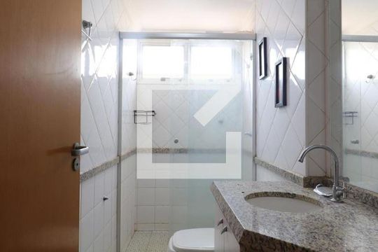 Banheiro da Suíte 1 de kitnet/studio para alugar com 2 quartos, 55m² em Jardim Nova Alianca, Ribeirão Preto