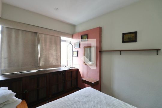 Quarto de apartamento para alugar com 1 quarto, 43m² em Barra Funda, Guarujá