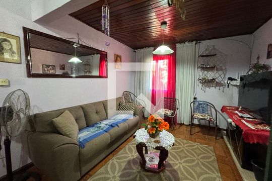 Sala de casa à venda com 4 quartos, 120m² em Feitoria, São Leopoldo