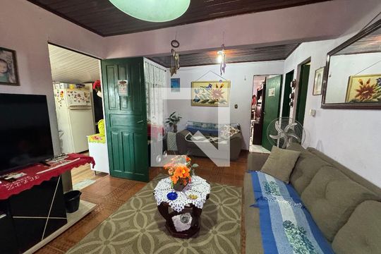 Sala de casa à venda com 4 quartos, 120m² em Feitoria, São Leopoldo
