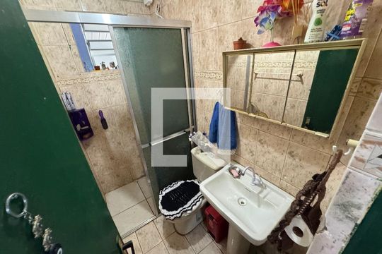 Banheiro de casa à venda com 4 quartos, 120m² em Feitoria, São Leopoldo