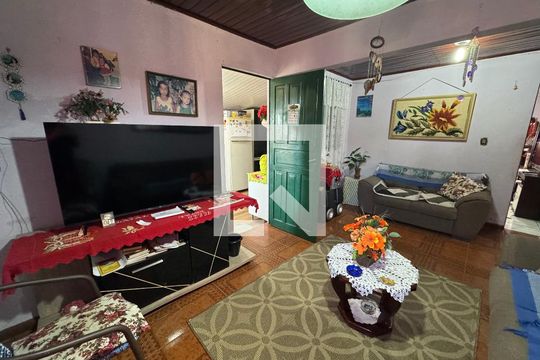 Sala de casa à venda com 4 quartos, 120m² em Feitoria, São Leopoldo