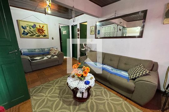 Sala de casa à venda com 4 quartos, 120m² em Feitoria, São Leopoldo