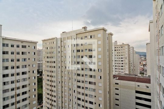 Quarto 1 de apartamento para alugar com 2 quartos, 43m² em Jardim Iris, São Paulo