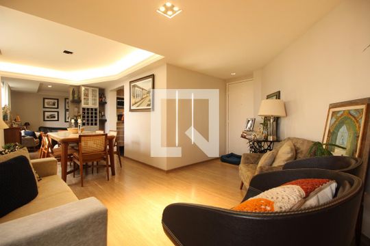 Apartamento à venda com 3 quartos, 133m² em Serra, Belo Horizonte