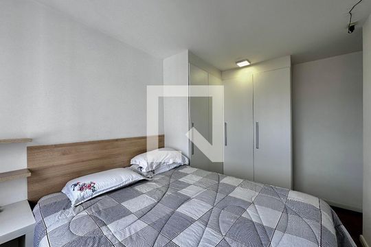 Suíte de apartamento à venda com 2 quartos, 68m² em Santo Amaro, São Paulo