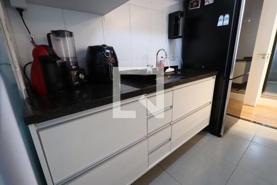 Cozinha de apartamento à venda com 2 quartos, 54m² em Vila Bela, São Paulo