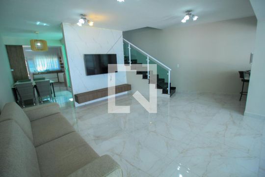 Casa à venda com 3 quartos, 150m² em Jardim Analia Franco, São Paulo