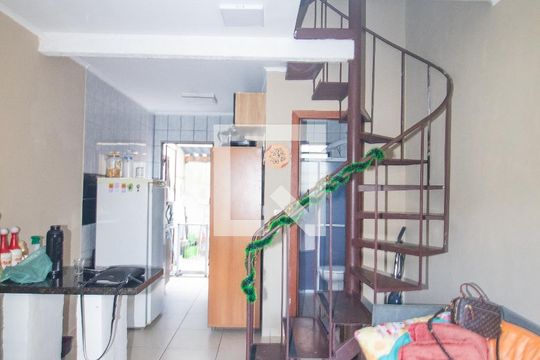 Sala de casa de condomínio à venda com 3 quartos, 90080m² em Vila Nova, Porto Alegre