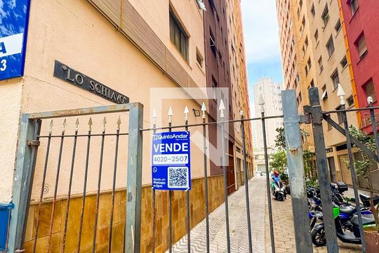 Fachada e Plaquinha de apartamento à venda com 1 quarto, 29m² em Sé, São Paulo