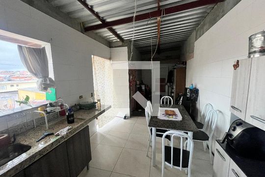 Sala/Cozinha de casa para alugar com 3 quartos, 450m² em Parque Peruche, São Paulo
