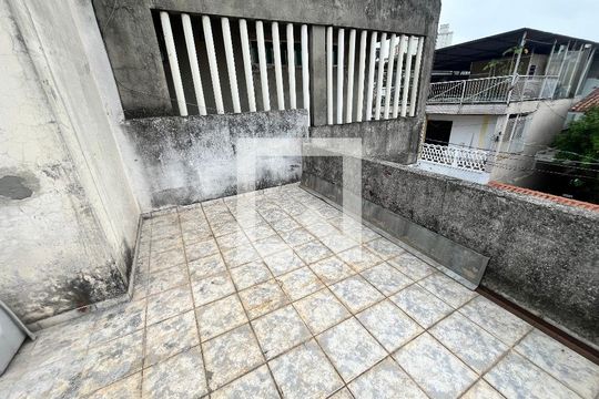 Varanda de casa para alugar com 3 quartos, 450m² em Parque Peruche, São Paulo