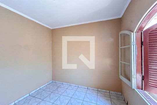 Quarto 2 de casa para alugar com 4 quartos, 180m² em Jardim Santa Lucrecia, São Paulo