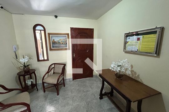 Hall de entrada de apartamento à venda com 2 quartos, 68m² em Méier, Rio de Janeiro